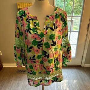 Crown and Ivy XL Top